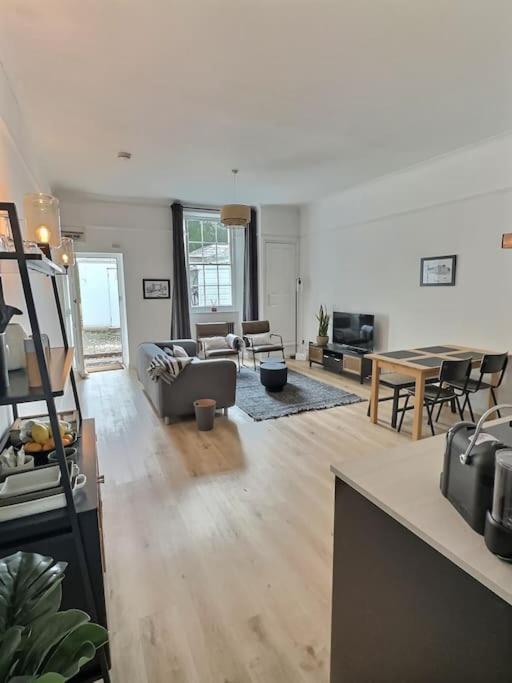 Luxury Quiet 2 Bed Apartment Exeter Exterior photo