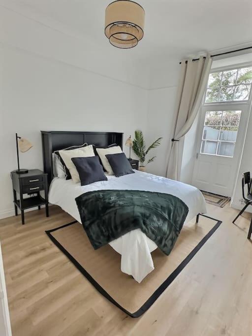 Luxury Quiet 2 Bed Apartment Exeter Exterior photo