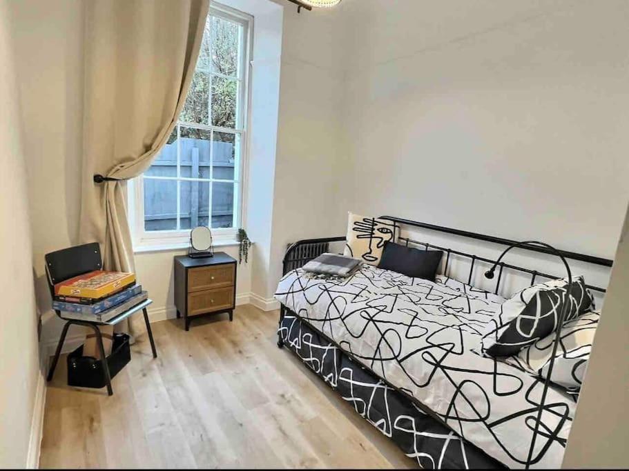 Luxury Quiet 2 Bed Apartment Exeter Exterior photo